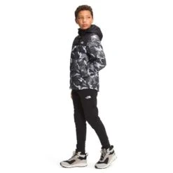 The North Face Printed Thermoball Eco Hoodie - Boy's 8 The North Face Printed Thermoball Eco Hoodie - Boy's -Buckmans Store fw22 nf0a5iyi 364 model34