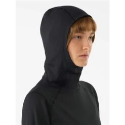 Arc'teryx Motus Hoody - Women's -Buckmans Store fw22 30100 blk motus hoody black women s hood