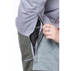 686 Athena Insulated Jacket - Women's -Buckmans Store fw23 686 womensathenainsulatedjacket goblingreencolorblock 9