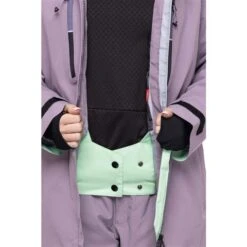686 GTX Skyline Shell Jacket - Women's 35 686 GTX Skyline Shell Jacket - Women's -Buckmans Store fw23 686 womensgtxskylineshelljacket dustyorchid 14