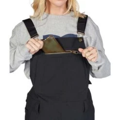 DC SHOES DC Crusade Bib - Women's -Buckmans Store fw23 dc womenscrusadebib black 4