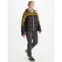 Marmot Guides Down Hoody - Women's -Buckmans Store fw23 marmot womensguidesdownhoody blackmilitarygreen 3
