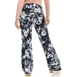Roxy Nadia Printed Pant - Women's -Buckmans Store fw23 roxy womensnadiaprintedpant trueblackblackflowrs 3