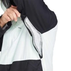Volcom Iconic Stone Ins Jacket - Men's -Buckmans Store fw23 volcom mensiconicstoneinsulatedjacket icegreen 4