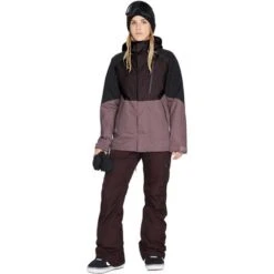 Volcom Aris Ins Gore Jacket - Women's -Buckmans Store fw23 volcom womensarisinsulatedgorejacket blackplum 3