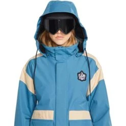 Volcom Melancon Gore-Tex Jacket - Women's -Buckmans Store fw23 volcom womensmelancongoretexjacket petrolblue 4